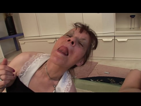 ❤️ Żewġ nanniet u nannu wieħed għandhom threesome ❤ Video tal-ħakk  lilna mt.truedating.top ❌️❤